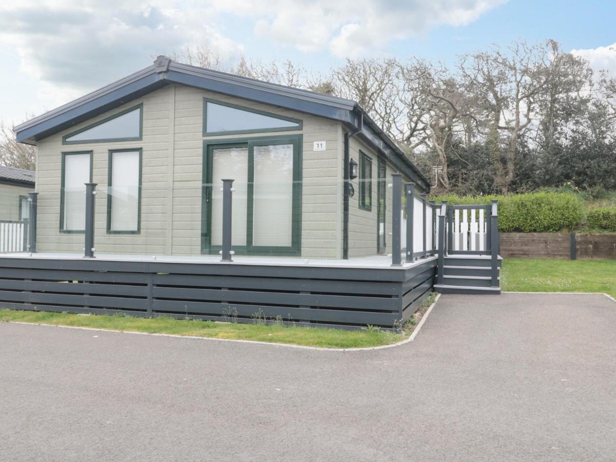Amethyst Lodge Lymington Exterior photo