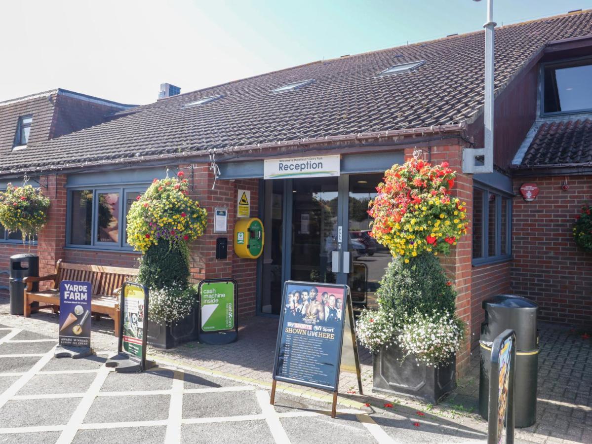 Amethyst Lodge Lymington Exterior photo