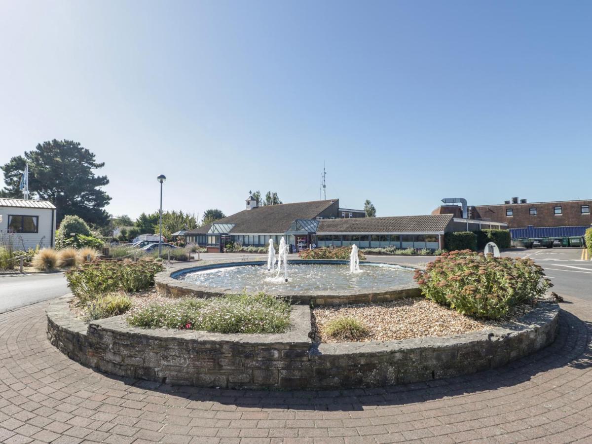 Amethyst Lodge Lymington Exterior photo