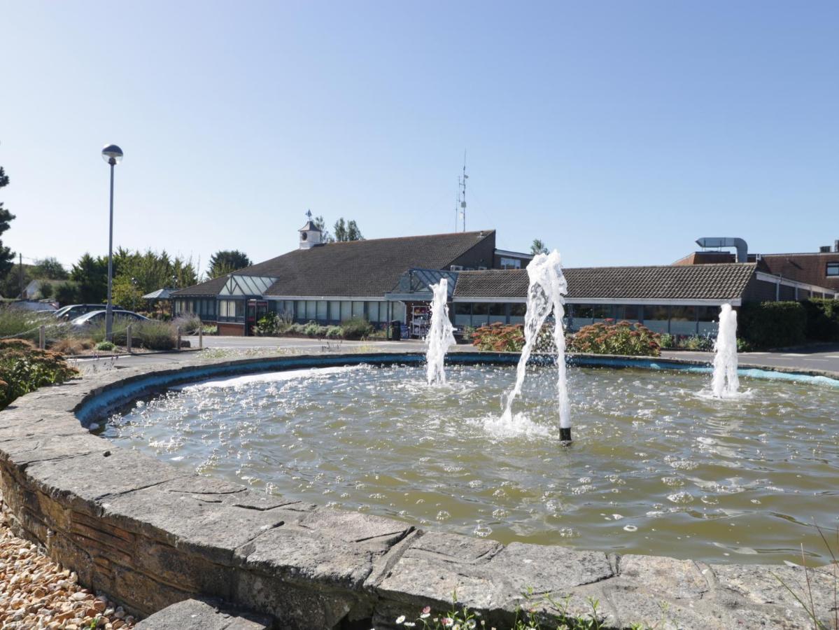 Amethyst Lodge Lymington Exterior photo
